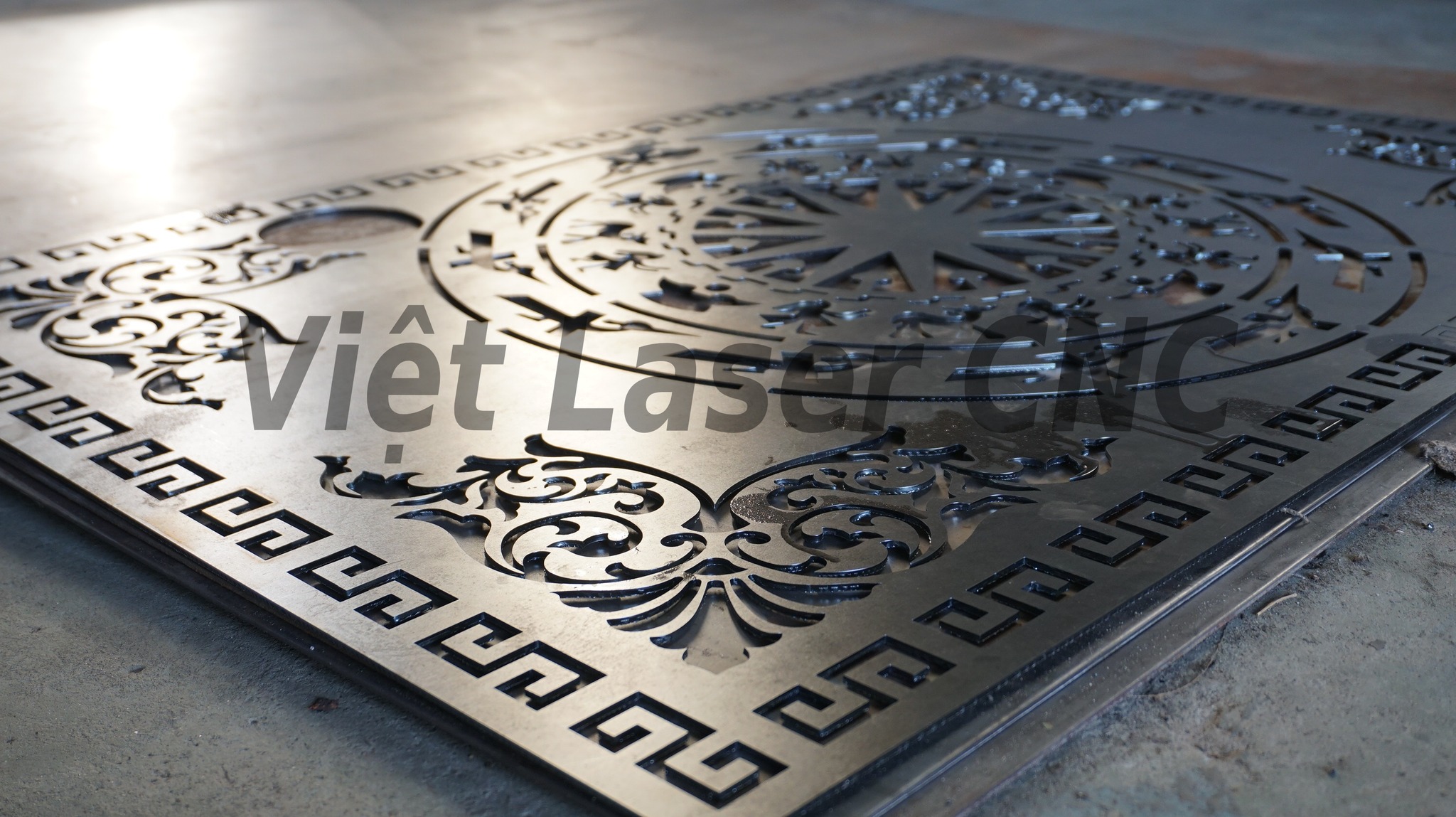 may-cat-laser-fiber-cong-nghe-dan-dau-trong-gia-cong-kim-loai-1