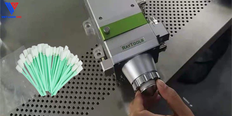 lỗi máy cắt laser vệ sinh đầu cắt 